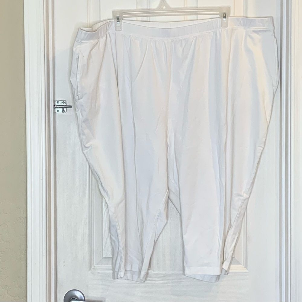Catherine’s Suprema Collection White Cropped Pants Size 5XWP